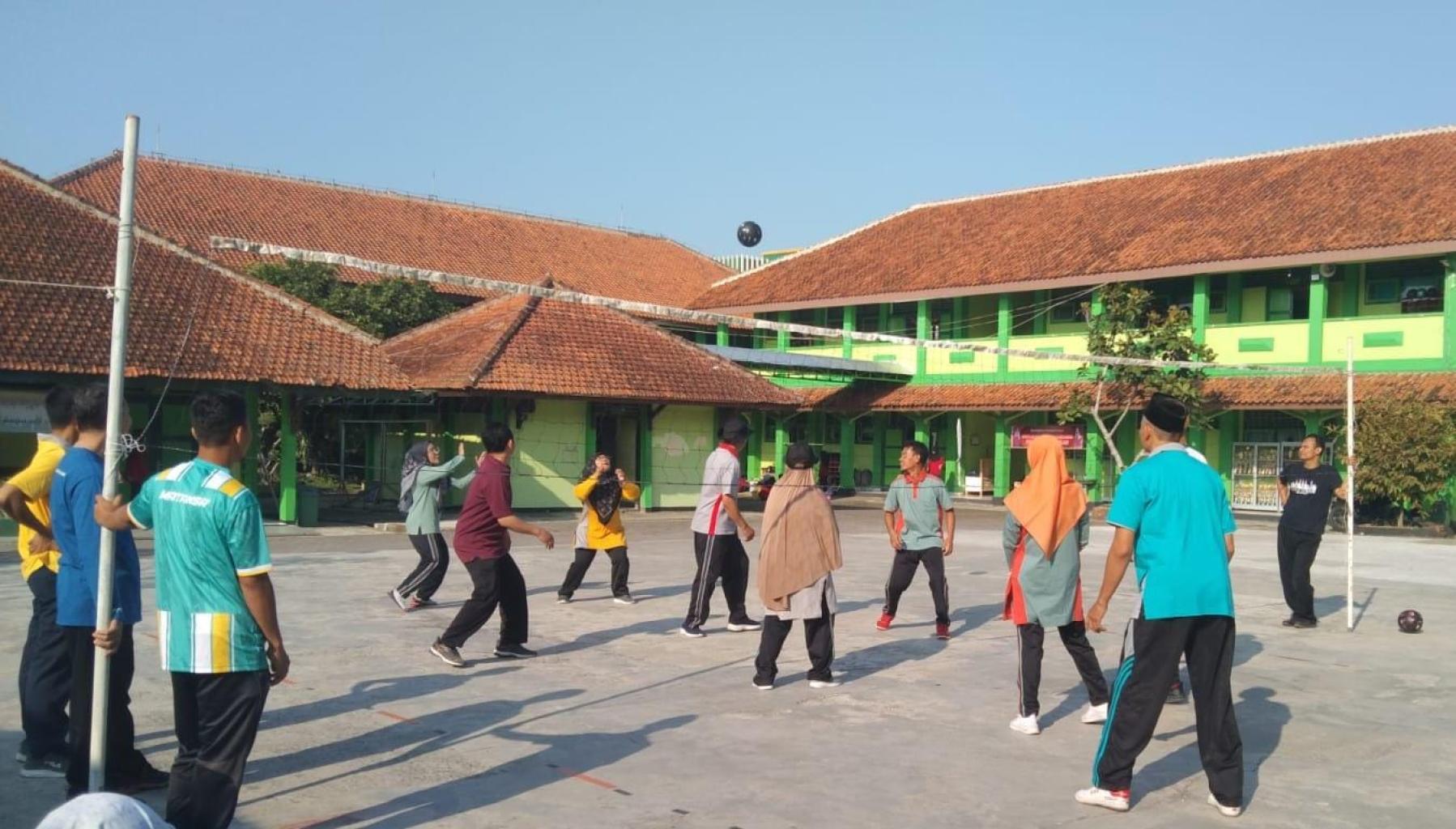 Semarak Peringatan HUT RI ke-80 di MTsN 1 Kebumen