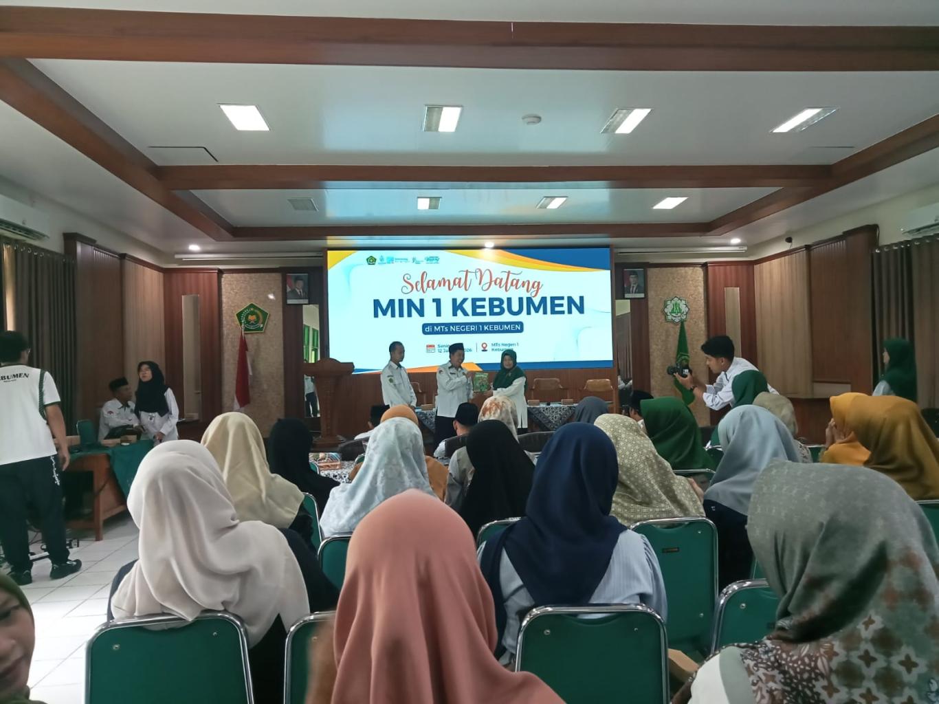 Gambar Jalin Silaturahmi, 85 Peserta Didik dan Wali Murid MIN 1 Kebumen Kunjungi MTsN 1 Kebumen