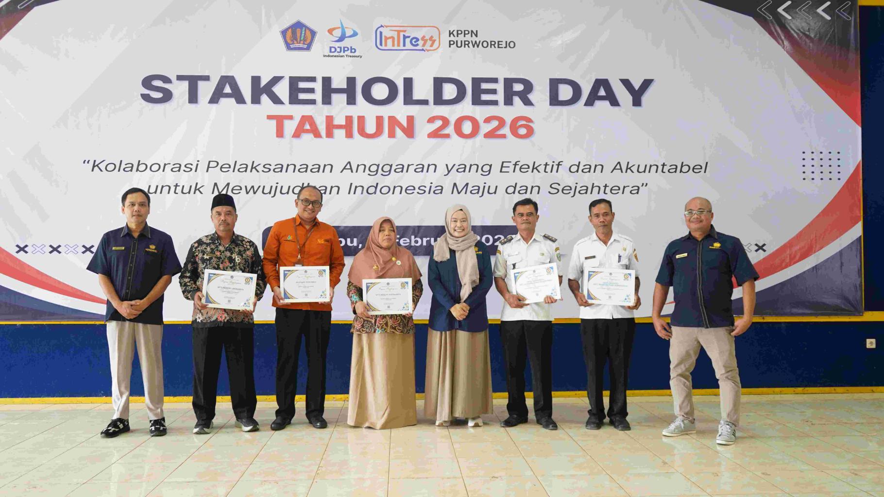 MTsN 1 Kebumen “Sapu Bersih” Penghargaan KPPN Purworejo, Borong 7  Kategori Terbaik Sekaligus