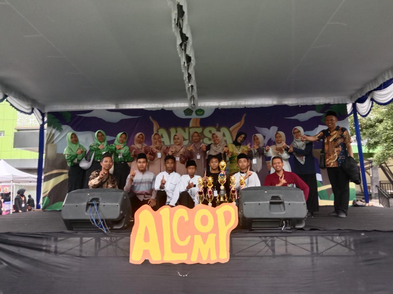 Kilau Prestasi di Kota Pelajar: MTsN 1 Kebumen Sabet Juara Umum Kuaci #8 MAN 1 Yogyakarta