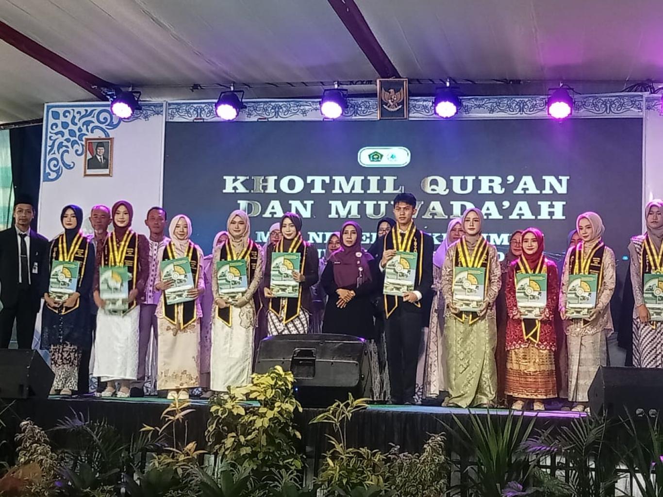 Luluskan 310 Murid, MTsN 1 Kebumen Gelar Muwada’ah Akbar: Kakankemenag Puji Capaian Nilai TKA yang Lampaui Nasional